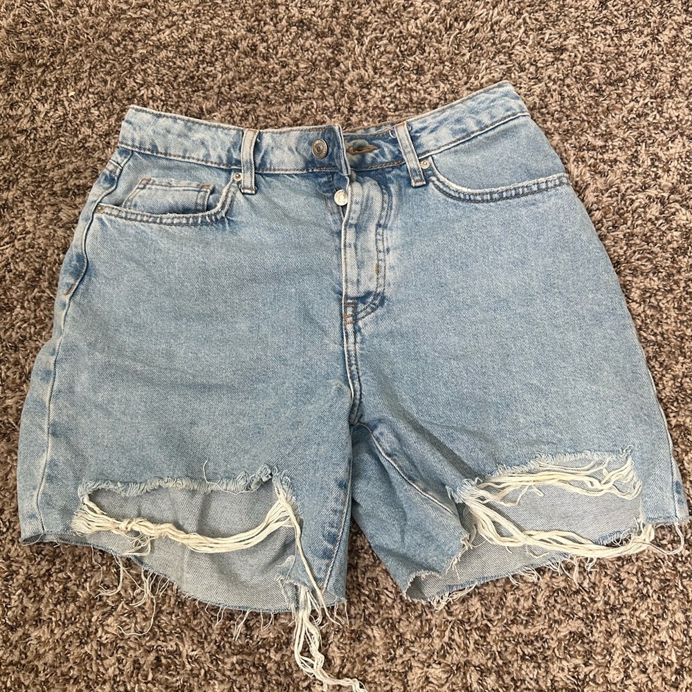 SUMMER JEAN MOM SHORTS